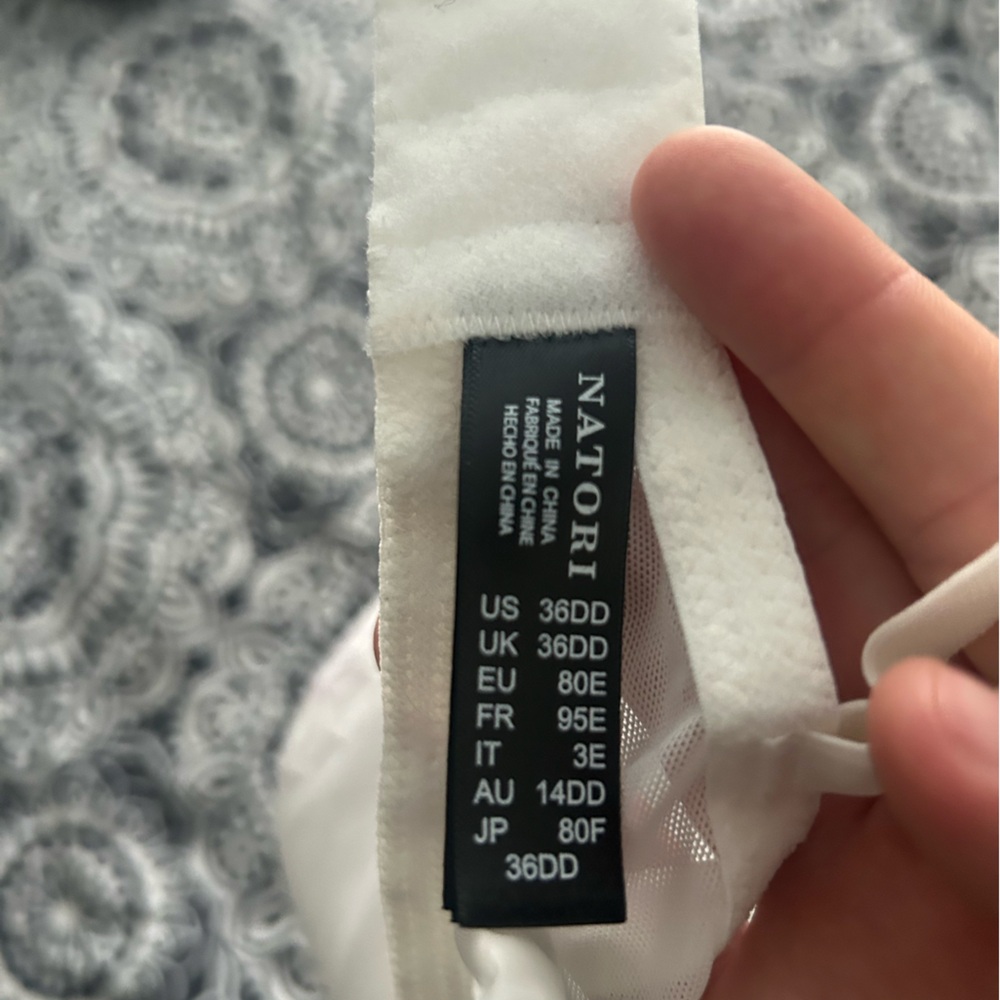 Natori Bra 36DD - Picture 3 of 3